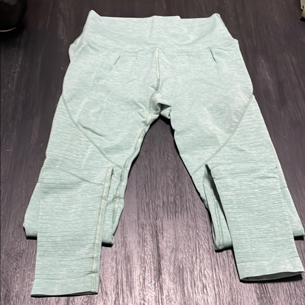 Alphalete leggings
